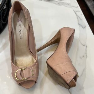 Blush just fabulous pumps